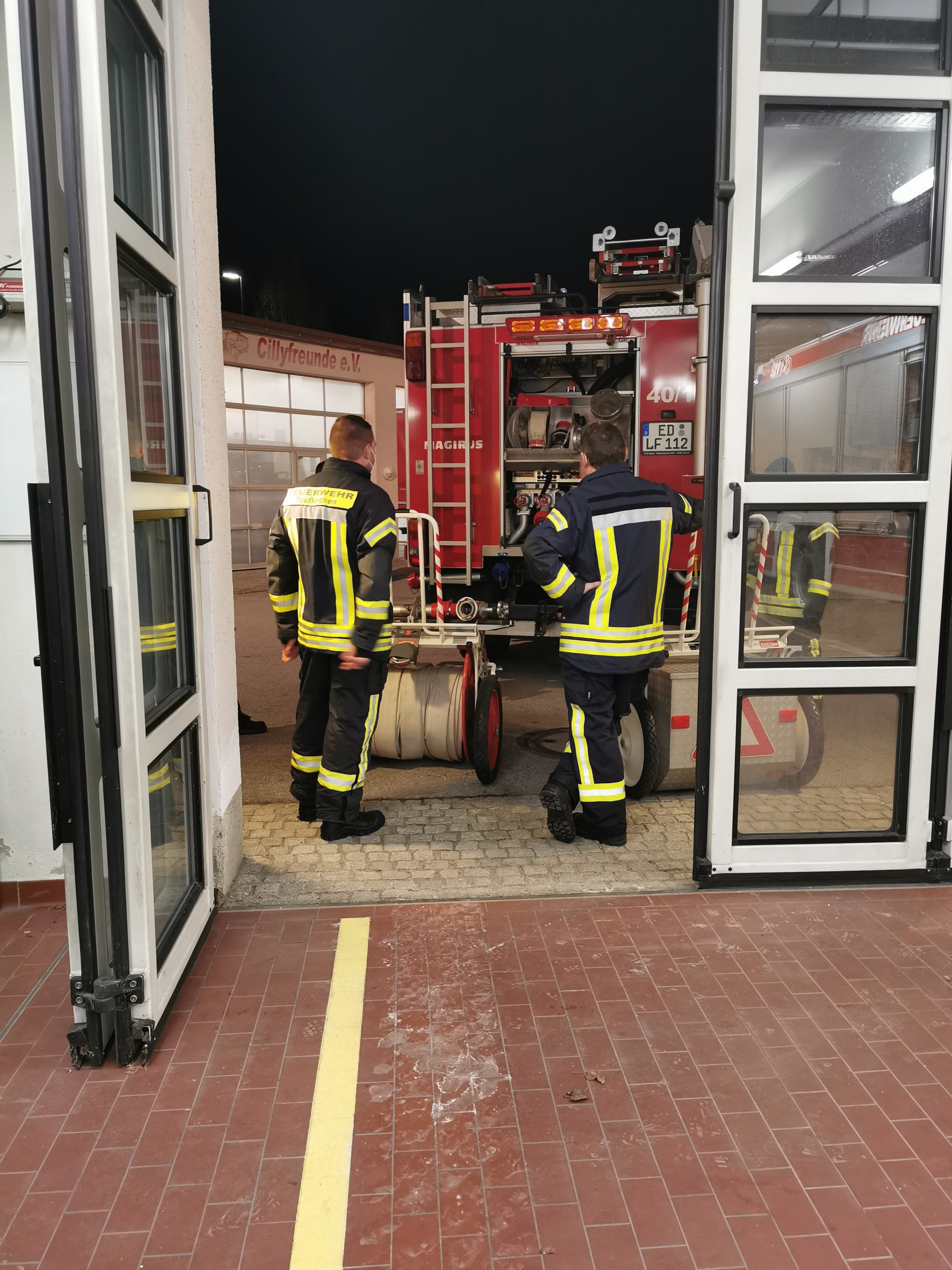 Blaulicht & Martinshorn: Wie verhalte ich mich richtig? – Freiwillige  Feuerwehr Taufkirchen/Vils