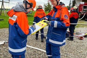 Gemeinschaftsübung der Jugendfeuerwehren Taufkirchen und Sulding